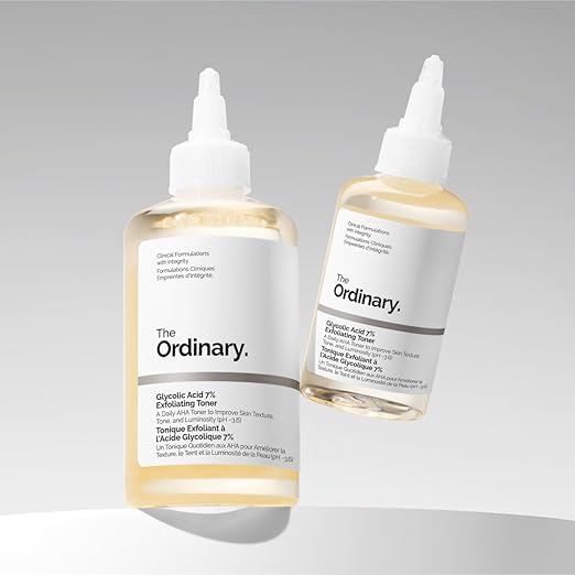 Tónico exfoliante con ácido glicólico al 7% de The Ordinary, iluminador y suavizante para un tono de piel más uniforme.
